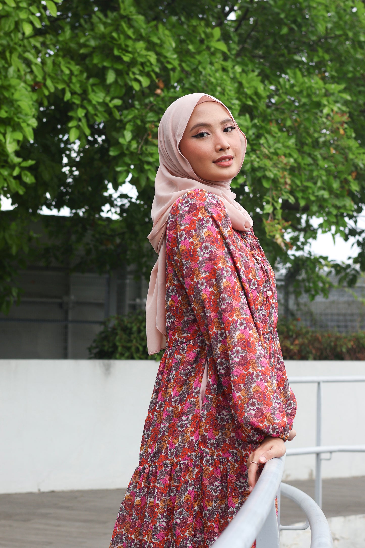 Naura Sulam Long Shawl