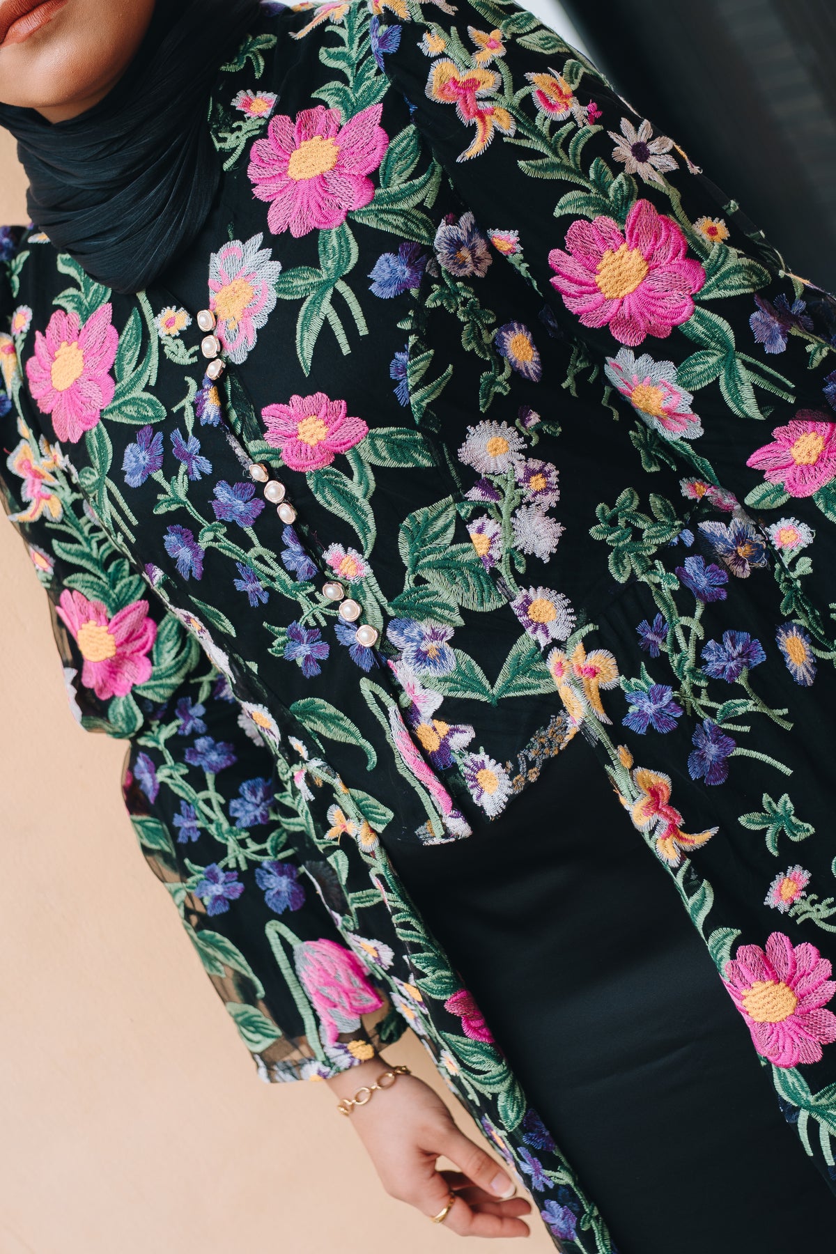 Salmah Pearl Kebaya - Alunan Raya